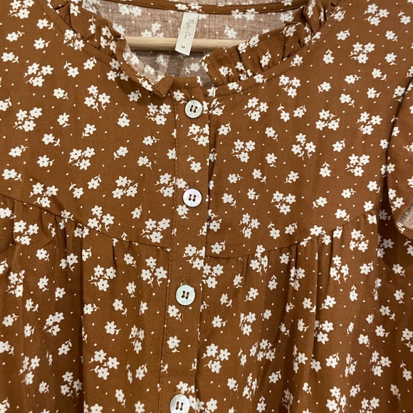 Rylee and Cru • Rooney Blouse in Ditsy - Picture 4 of 7